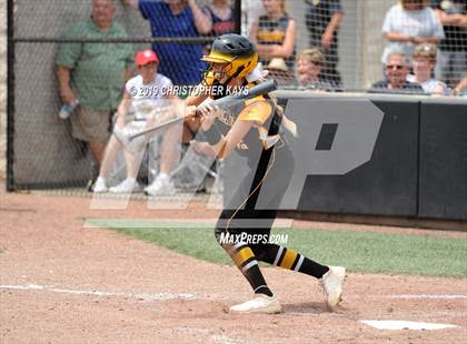 Thumbnail 1 in Goreville vs. Marissa/Coulterville (IHSA 1A Super-Sectional) photogallery.