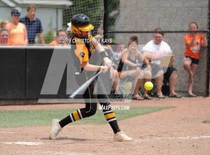 Thumbnail 1 in Goreville vs. Marissa/Coulterville (IHSA 1A Super-Sectional) photogallery.
