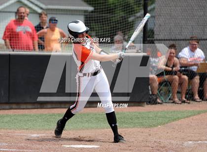 Thumbnail 3 in Goreville vs. Marissa/Coulterville (IHSA 1A Super-Sectional) photogallery.