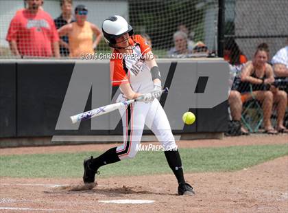 Thumbnail 1 in Goreville vs. Marissa/Coulterville (IHSA 1A Super-Sectional) photogallery.