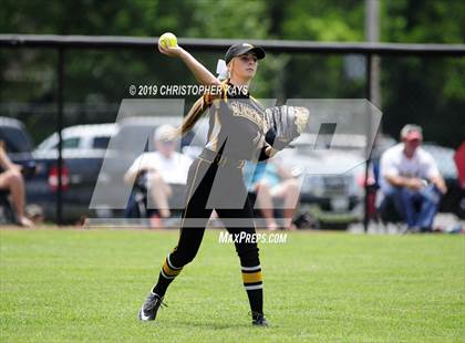Thumbnail 1 in Goreville vs. Marissa/Coulterville (IHSA 1A Super-Sectional) photogallery.