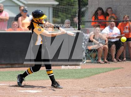Thumbnail 1 in Goreville vs. Marissa/Coulterville (IHSA 1A Super-Sectional) photogallery.