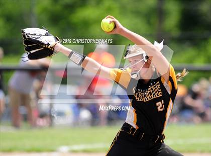 Thumbnail 2 in Goreville vs. Marissa/Coulterville (IHSA 1A Super-Sectional) photogallery.