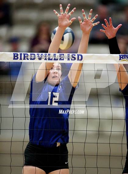 Thumbnail 2 in Guyer [John H.] vs Byron Nelson (UIL 6A Regional Playoff) photogallery.