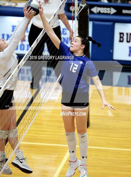 Thumbnail 2 in Guyer [John H.] vs Byron Nelson (UIL 6A Regional Playoff) photogallery.