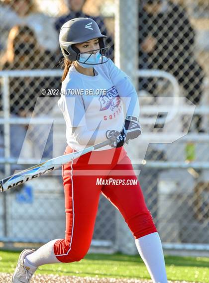 Thumbnail 3 in Glenn @ Norwalk photogallery.