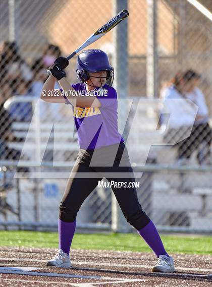 Thumbnail 3 in Glenn @ Norwalk photogallery.