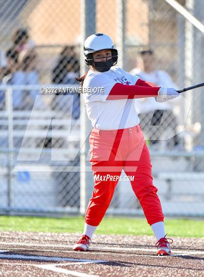 Thumbnail 3 in Glenn @ Norwalk photogallery.