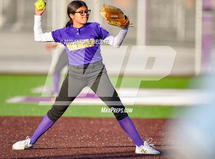 Thumbnail 2 in Glenn @ Norwalk photogallery.