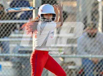Thumbnail 3 in Glenn @ Norwalk photogallery.