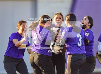 Thumbnail 2 in Glenn @ Norwalk photogallery.