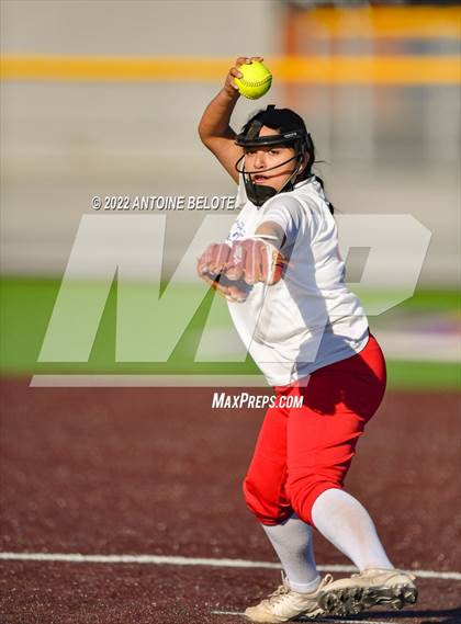 Thumbnail 3 in Glenn @ Norwalk photogallery.