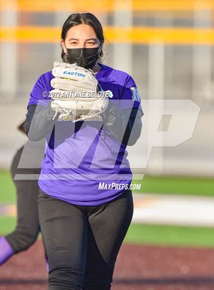 Thumbnail 3 in Glenn @ Norwalk photogallery.