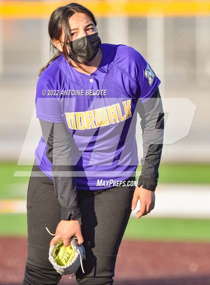 Thumbnail 3 in Glenn @ Norwalk photogallery.