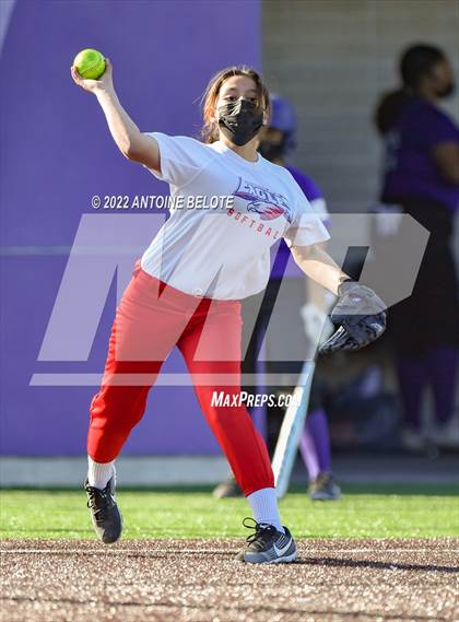 Thumbnail 3 in Glenn @ Norwalk photogallery.