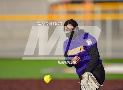 Thumbnail 3 in Glenn @ Norwalk photogallery.