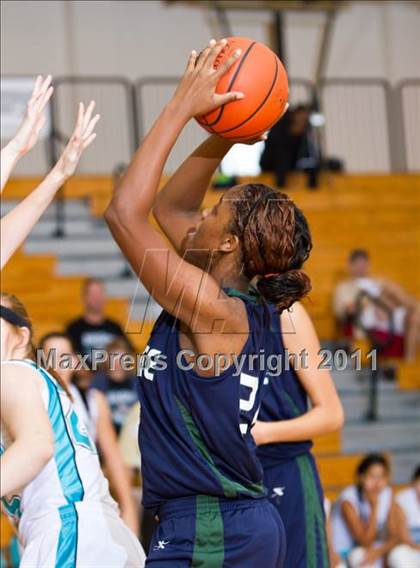 Thumbnail 3 in Pasadena Memorial vs Cy-Ridge (McDonald's Texas Invitational) photogallery.