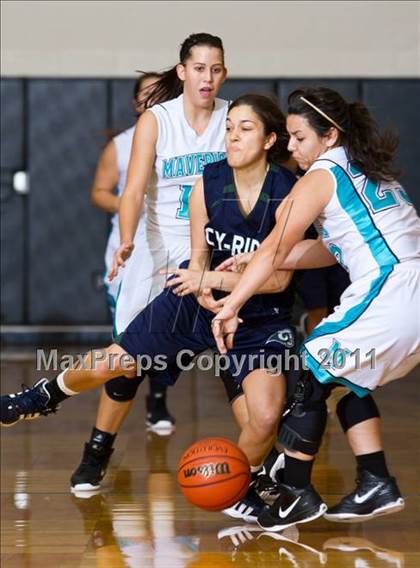 Thumbnail 1 in Pasadena Memorial vs Cy-Ridge (McDonald's Texas Invitational) photogallery.
