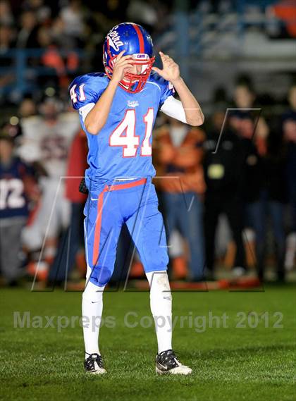 Thumbnail 3 in Chaminade @ Serra (CIF SS Western Division Final) photogallery.