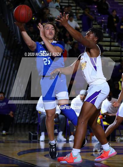 Thumbnail 3 in Serra vs. Lynwood (CIF SS Playoffs) photogallery.