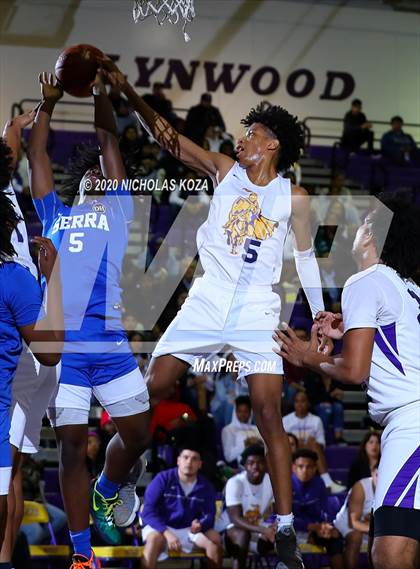 Thumbnail 3 in Serra vs. Lynwood (CIF SS Playoffs) photogallery.