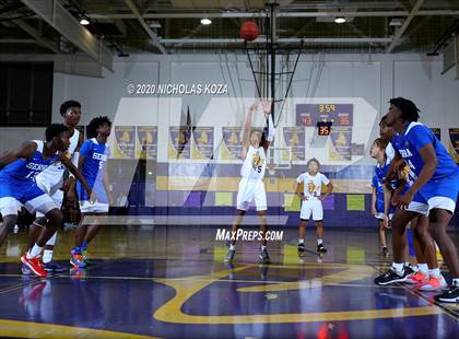 Thumbnail 3 in Serra vs. Lynwood (CIF SS Playoffs) photogallery.
