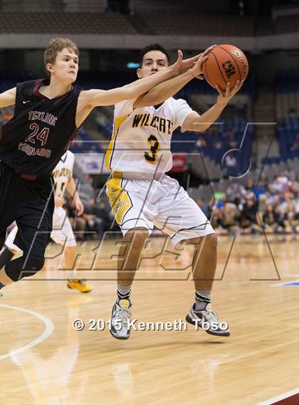 Thumbnail 2 in Grady vs. Texline (UIL 1A Final) photogallery.