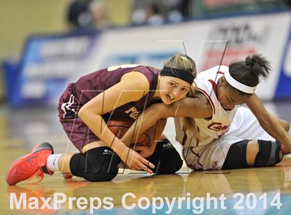 Thumbnail 2 in Hoover Vs Point Loma (CIF SDS D4 Final) photogallery.