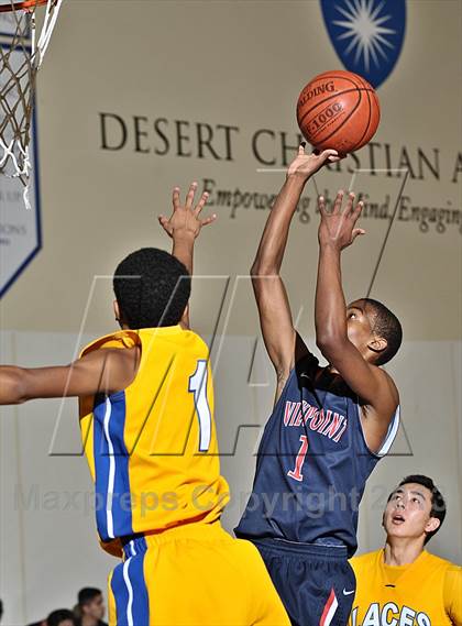 Thumbnail 1 in Viewpoint vs. LACES (MaxPreps Holiday Classic) photogallery.