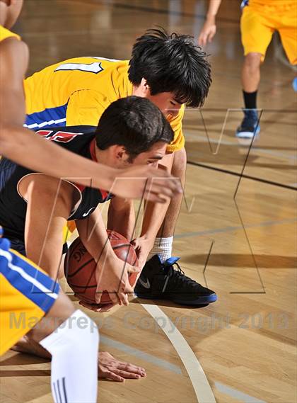 Thumbnail 1 in Viewpoint vs. LACES (MaxPreps Holiday Classic) photogallery.