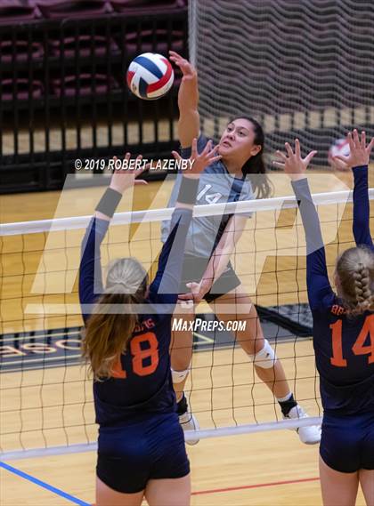 Thumbnail 2 in Brandeis vs. Steele photogallery.