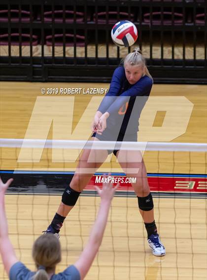 Thumbnail 3 in Brandeis vs. Steele photogallery.