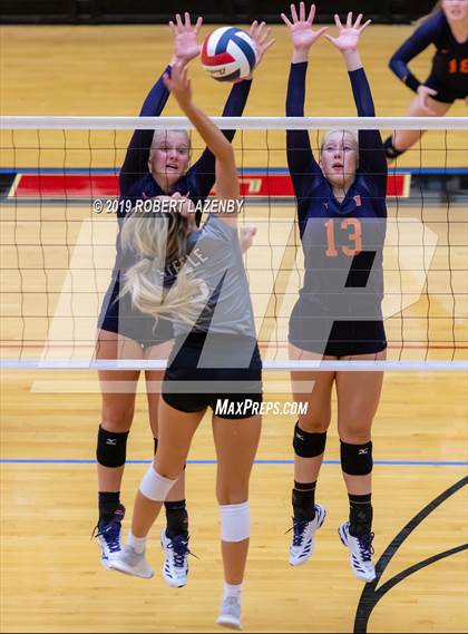 Thumbnail 1 in Brandeis vs. Steele photogallery.