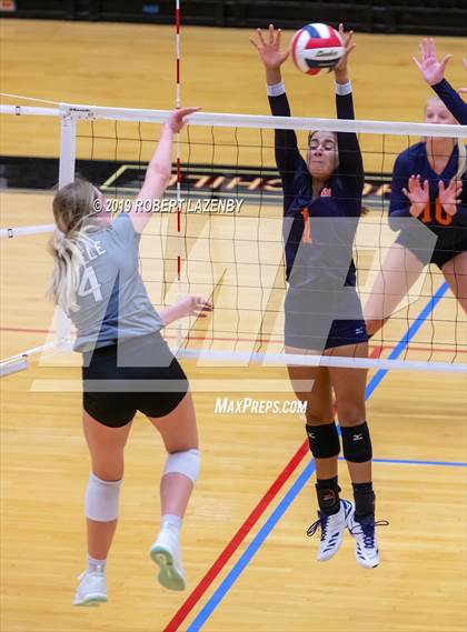 Thumbnail 3 in Brandeis vs. Steele photogallery.