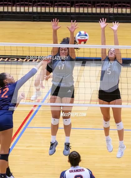 Thumbnail 2 in Brandeis vs. Steele photogallery.