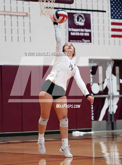 Thumbnail 2 in New Caney @ A&M Consolidated photogallery.