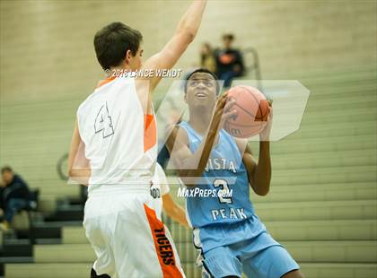 Thumbnail 3 in Vista PEAK Prep vs. Lakewood photogallery.
