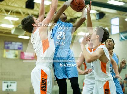 Thumbnail 3 in Vista PEAK Prep vs. Lakewood photogallery.