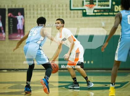 Thumbnail 3 in Vista PEAK Prep vs. Lakewood photogallery.