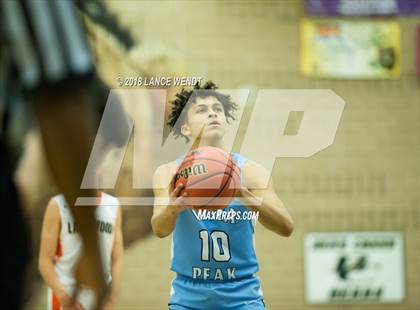 Thumbnail 1 in Vista PEAK Prep vs. Lakewood photogallery.