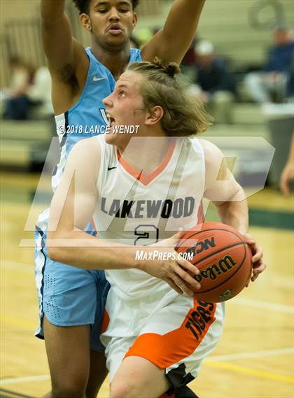Thumbnail 2 in Vista PEAK Prep vs. Lakewood photogallery.