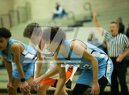Thumbnail 1 in Vista PEAK Prep vs. Lakewood photogallery.