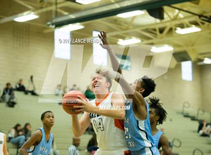 Thumbnail 1 in Vista PEAK Prep vs. Lakewood photogallery.