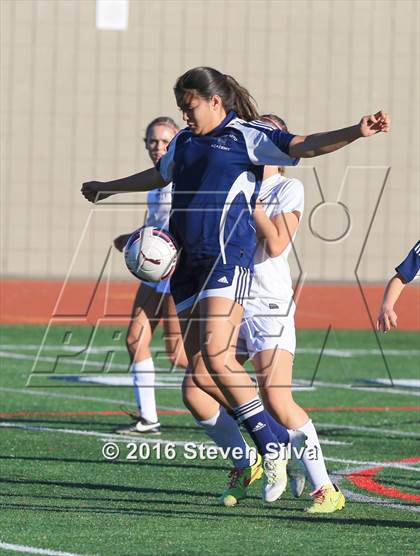 Thumbnail 2 in JV: San Dieguito Academy @ San Marcos photogallery.