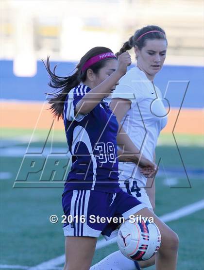 Thumbnail 3 in JV: San Dieguito Academy @ San Marcos photogallery.
