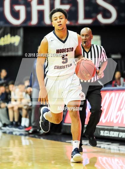 Thumbnail 3 in Modesto Christian vs. Salesian College Preparatory (MaxPreps MLK Classic) photogallery.