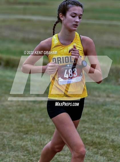 Thumbnail 1 in Nike Valley Twilight Girls JV Invitational photogallery.