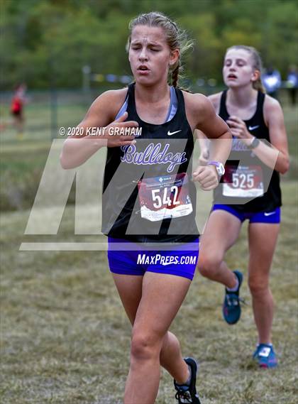 Thumbnail 3 in Nike Valley Twilight Girls JV Invitational photogallery.