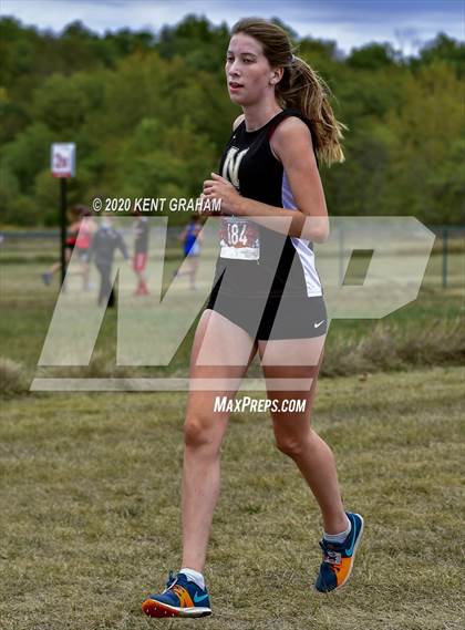 Thumbnail 3 in Nike Valley Twilight Girls JV Invitational photogallery.
