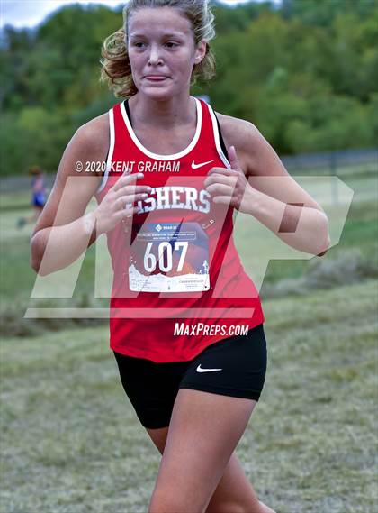 Thumbnail 2 in Nike Valley Twilight Girls JV Invitational photogallery.